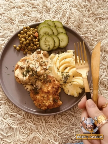 Vištienos muštinukai su sūriu