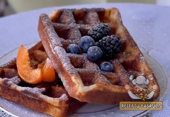 Rikotos ir kukurūzų miltų vafliai