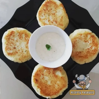 Virtų bulvių blynai su varške (be kiaušinių)