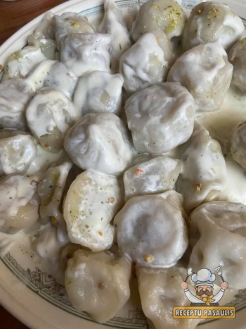 Chinkaliai - gruziniški koldūnai su mėsos įdaru