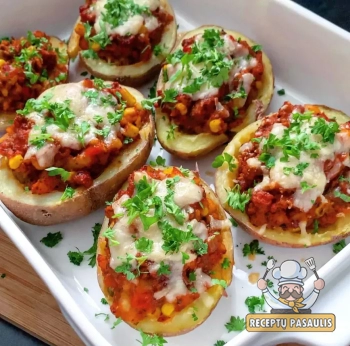 Bulvės, įdarytos malta kalakutiena