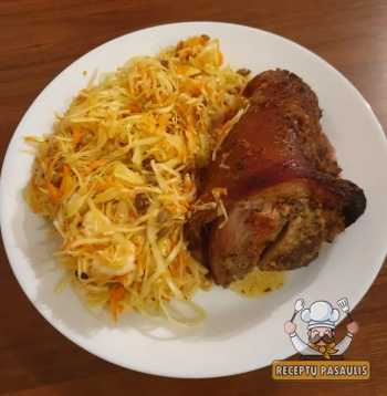 Ilgai lėtai kepta kiaulienos karka orkaitėje