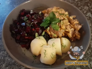 Troškintos jautienos kepenėlės su grietinėle ir apkeptu kalafioru