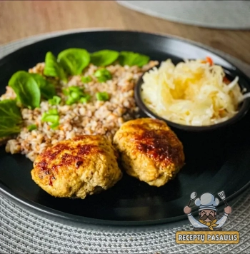 orkaitėje kepti kotletai