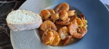 Keptos krevetės grietinėlės padaže su citrina